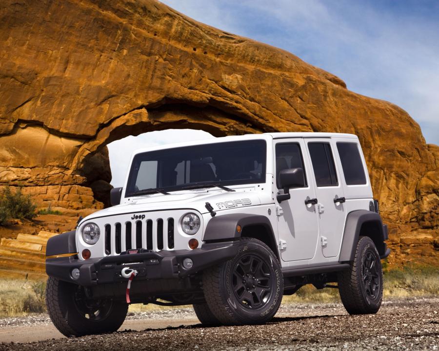  Jeep Wrangler Moab 2013 года  (фото 1 из 10)